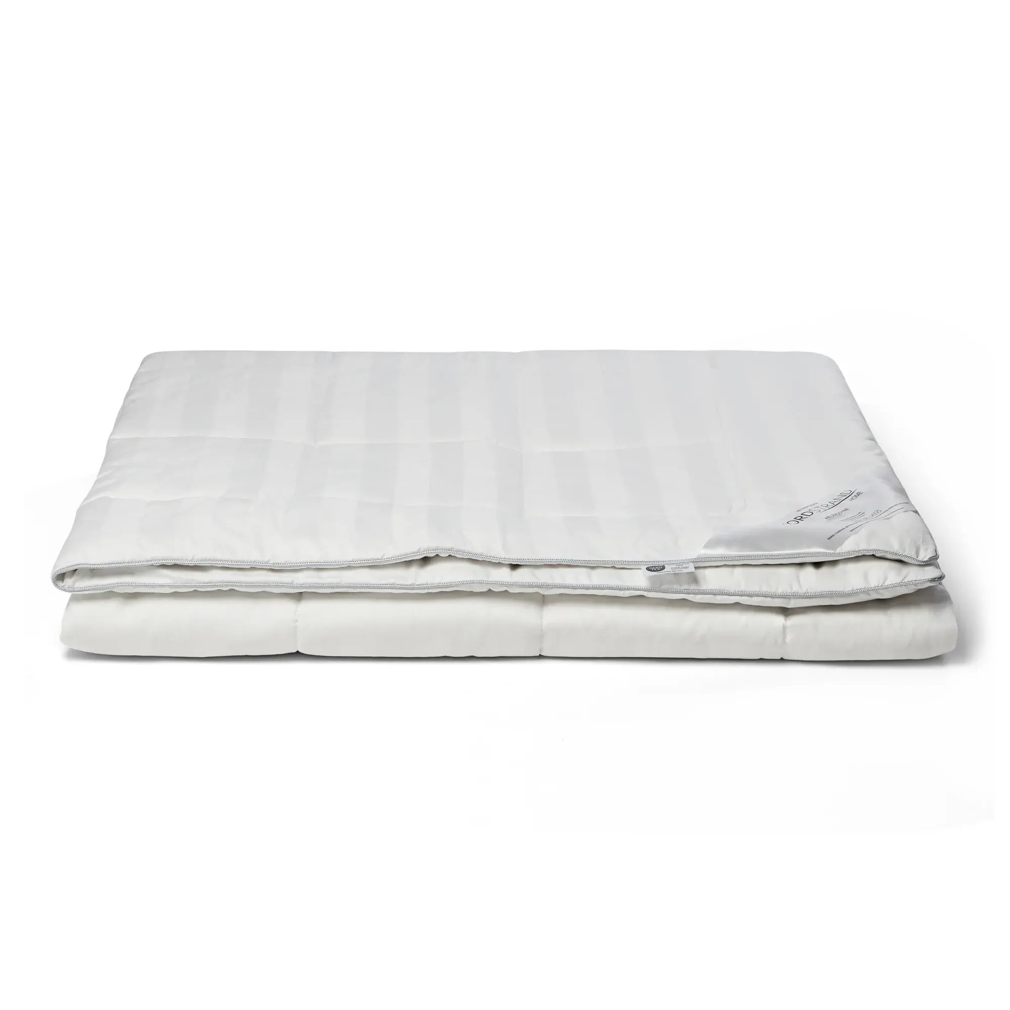 Nordstrand Home Silkedyne - 100% mulberry silkefyll - Temperaturregulerende dyne - 140x200 cm - Nordstrand Home helårsdyne