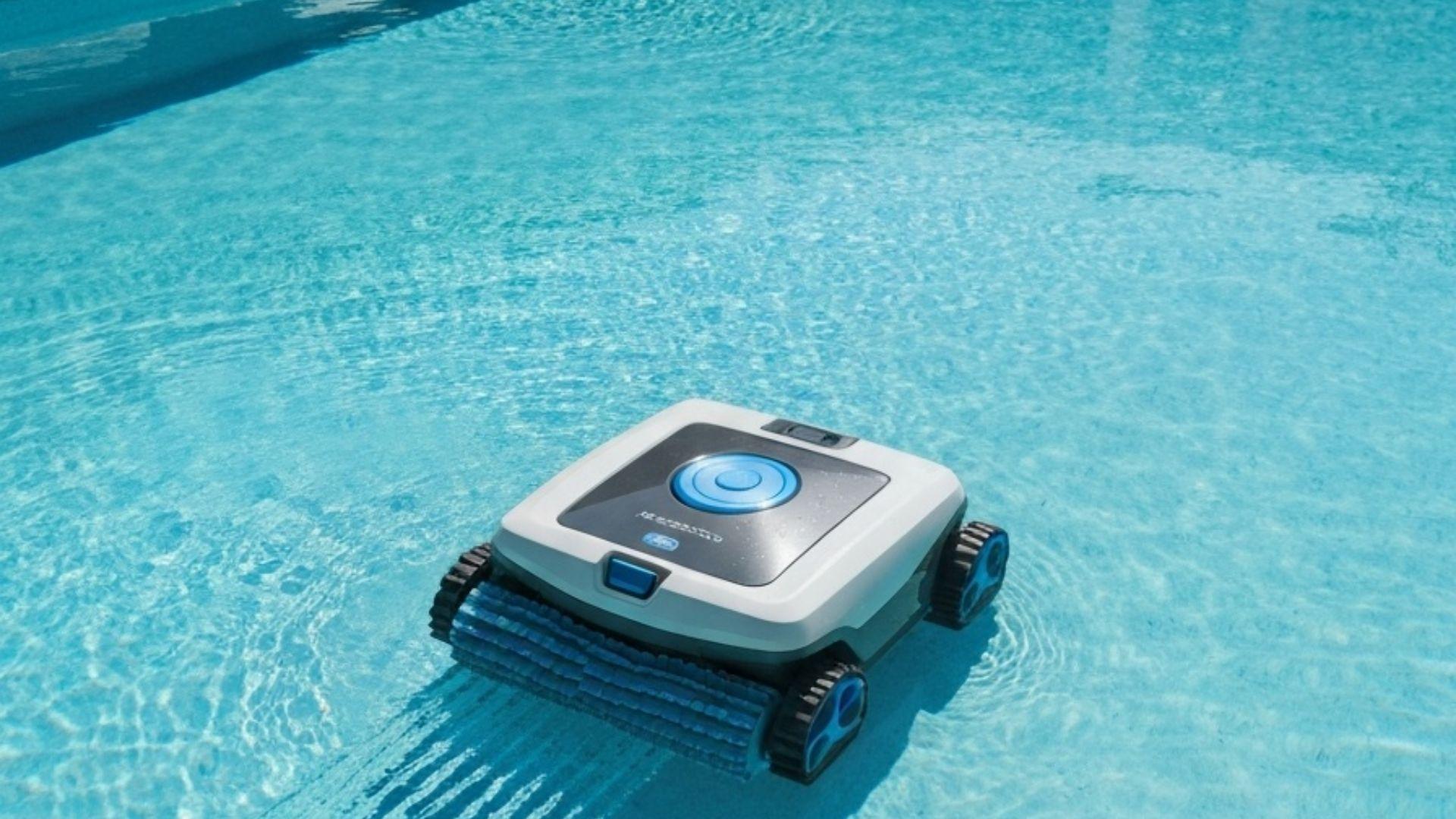 Stemningsbilde for kategorien Bassengroboter og bassengstøvsuger