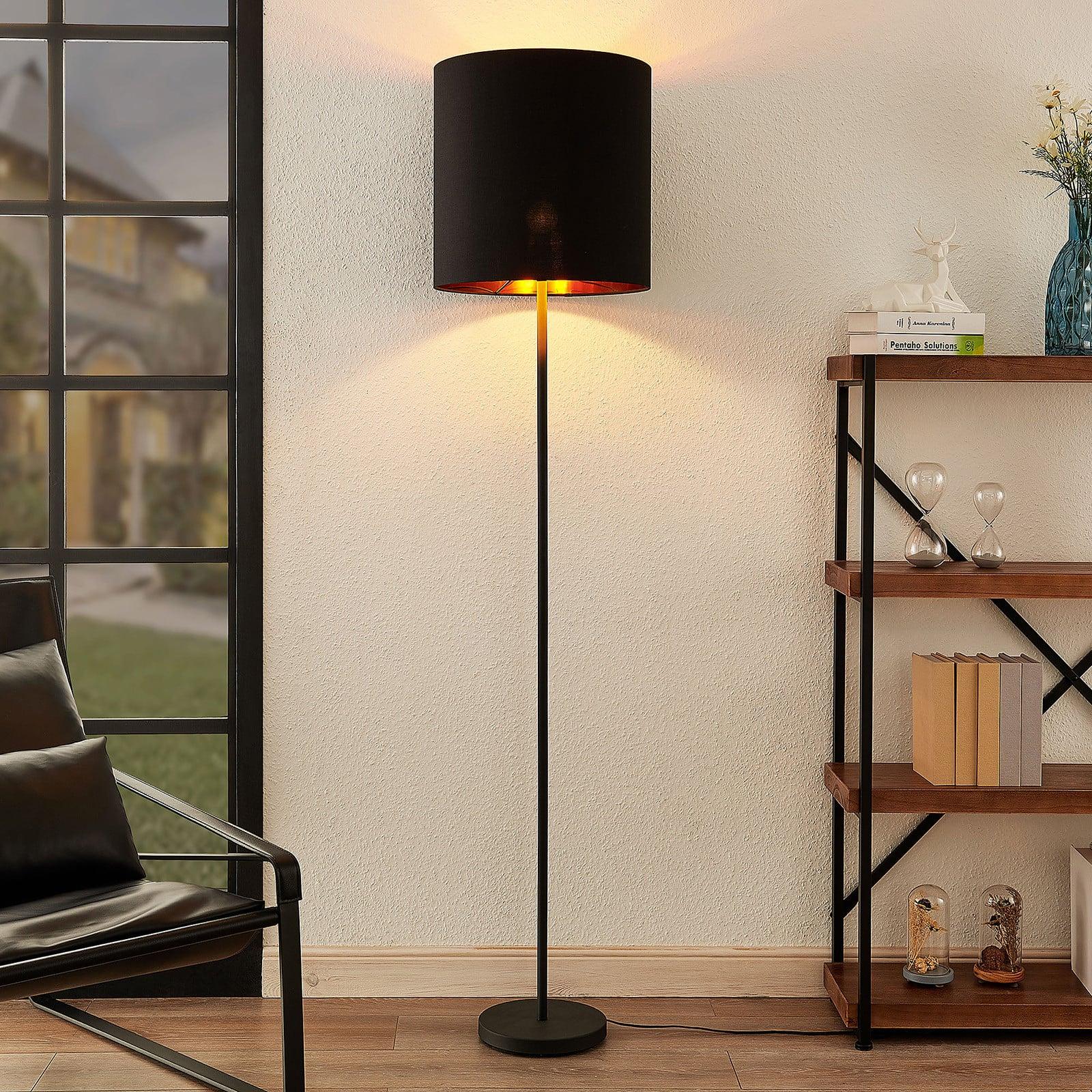 Lindby Nymar Gulvlampe Black/Gold Lindby - Stue - Moderne - Stoff / Tekstil - Med skjerm