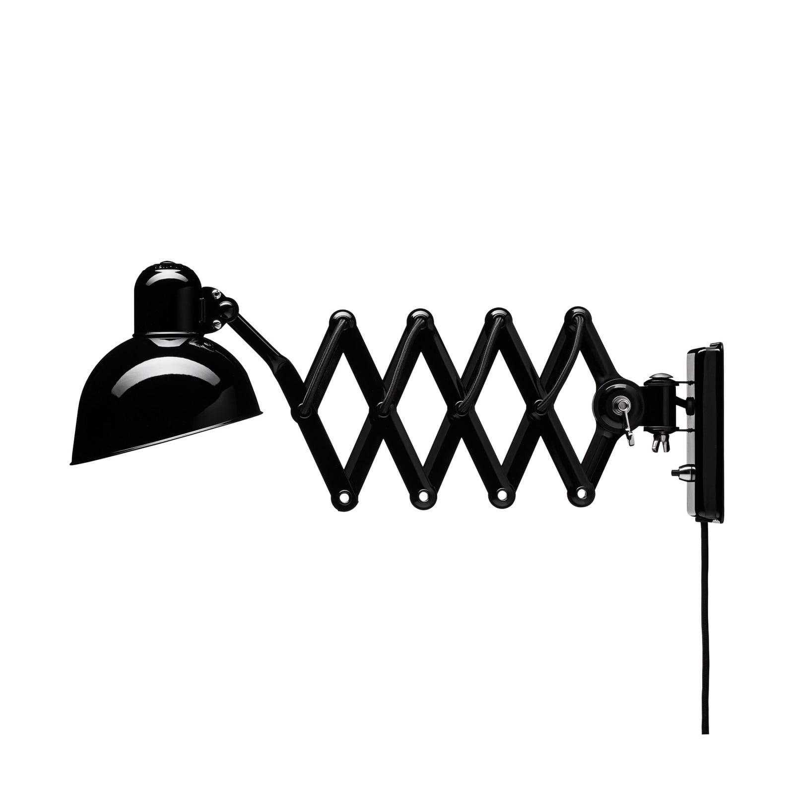 FRITZ HANSEN Kaiser Idell vegglampe med stikkontakt, svart Kaiser Idell 6718-W FRITZ HANSEN - Stue - Design - Metall