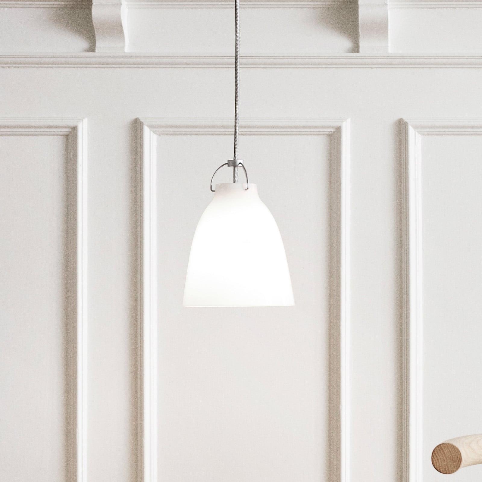 FRITZ HANSEN Caravaggio™ P1 pendellampe Opal Caravaggio P1 FRITZ HANSEN - Stue - Design - Glass - Med en lyskilde