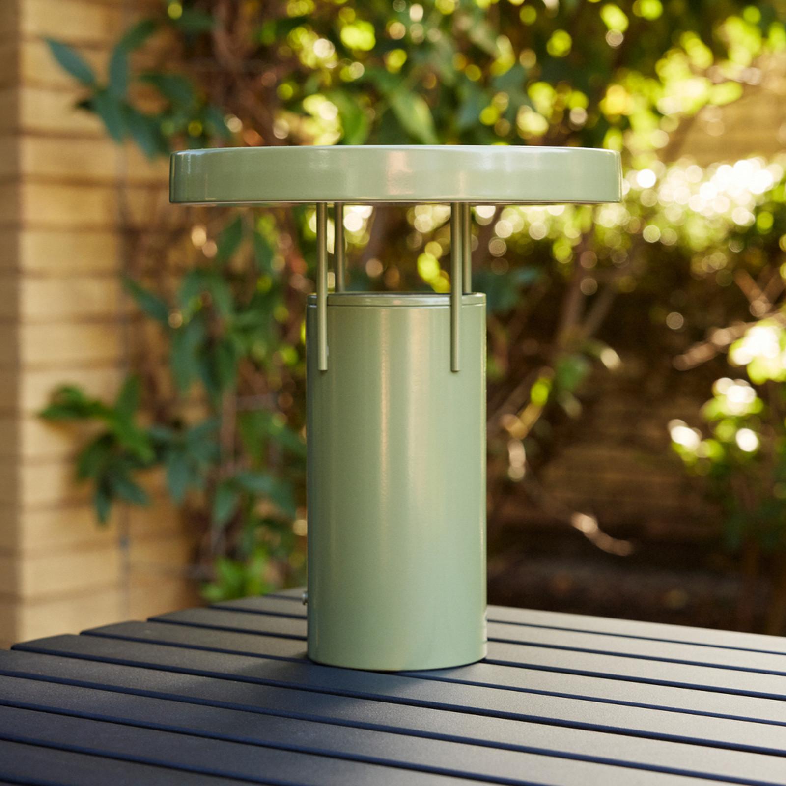 Hübsch BringMe LED-batteridrevet bordlampe, grønn, høyde 28 cm Hübsch - Terrasse - Metall - Med en lyskilde