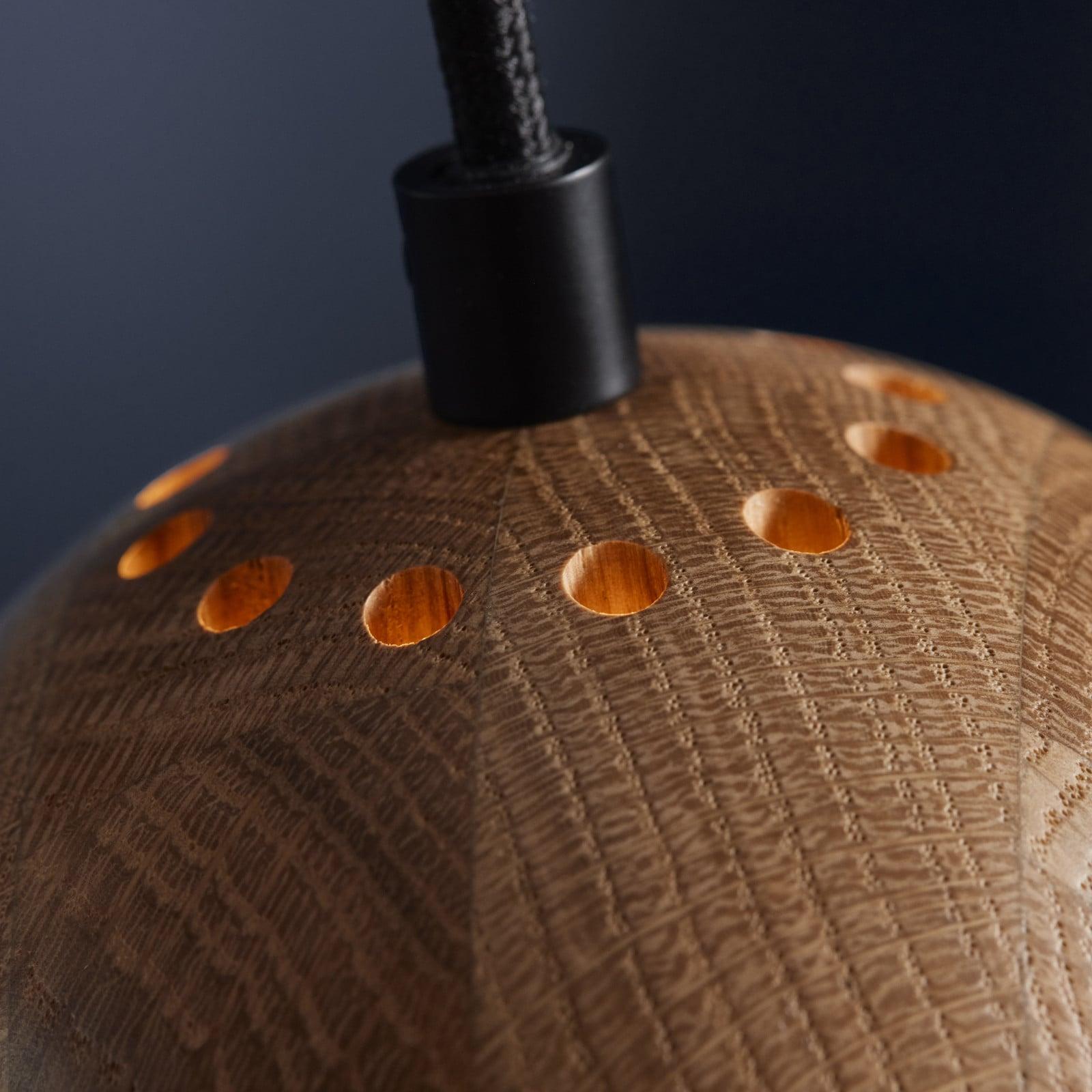 FRANDSEN Ball pendellampe Ø12 Oak FRANDSEN - Stue - Design - Tre - Med skjerm