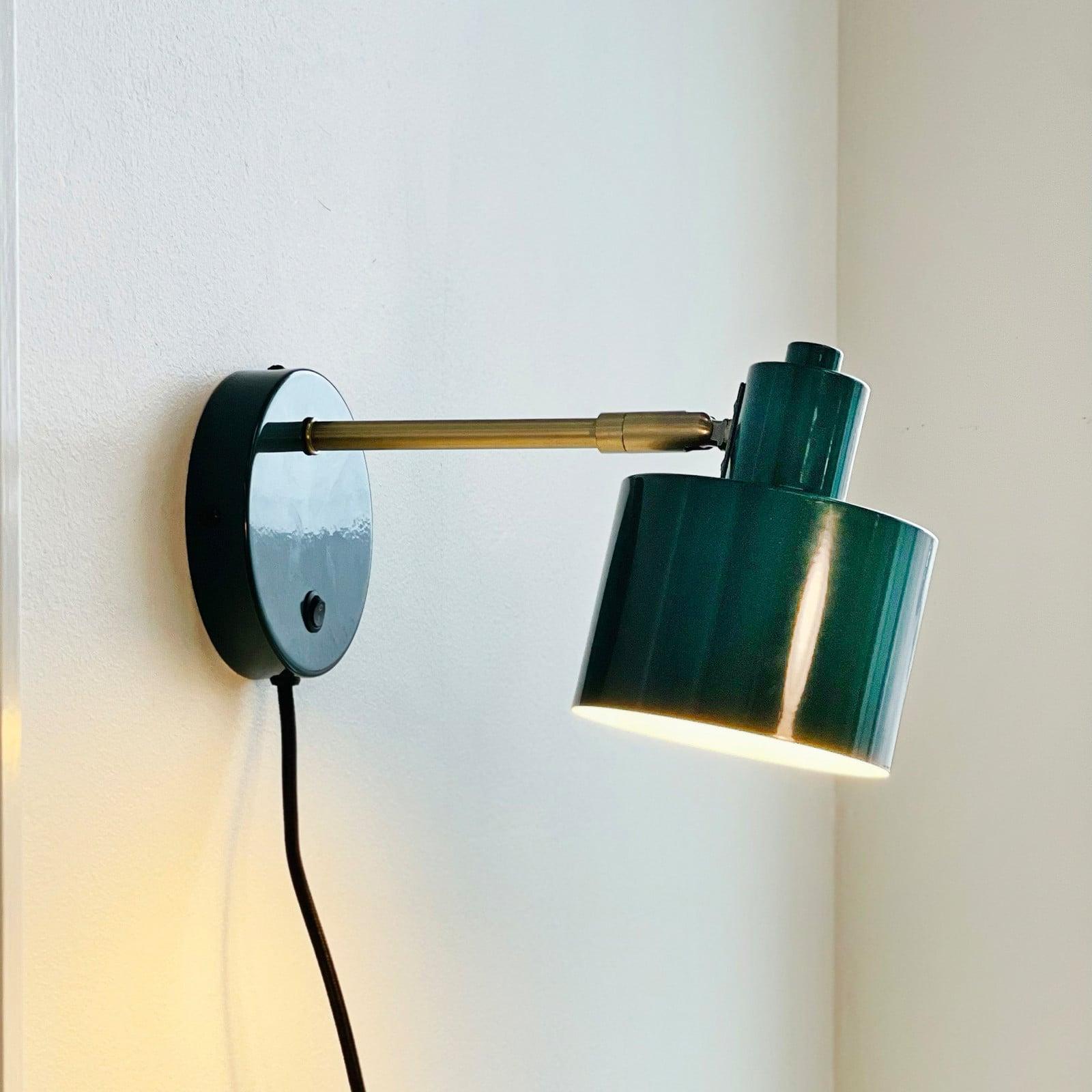 Dyberg Larsen Ocean vegglampe mørkegrønn/messing Dyberg Larsen - Stue - Design - Metall - Med en lyskilde