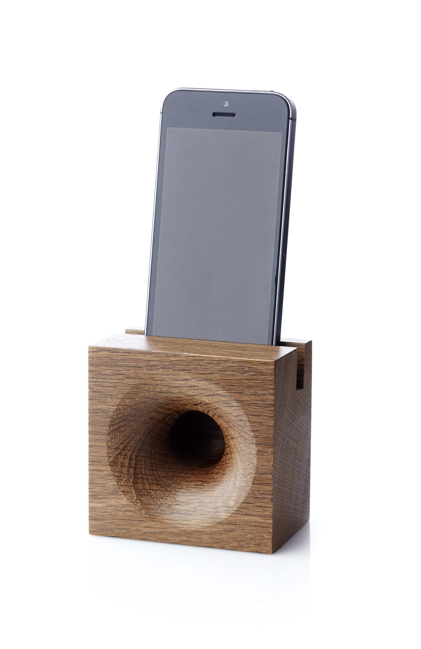 WE DO WOOD Sono Ambra Telefonhøyttaler for smarttelefoner - røkt eik