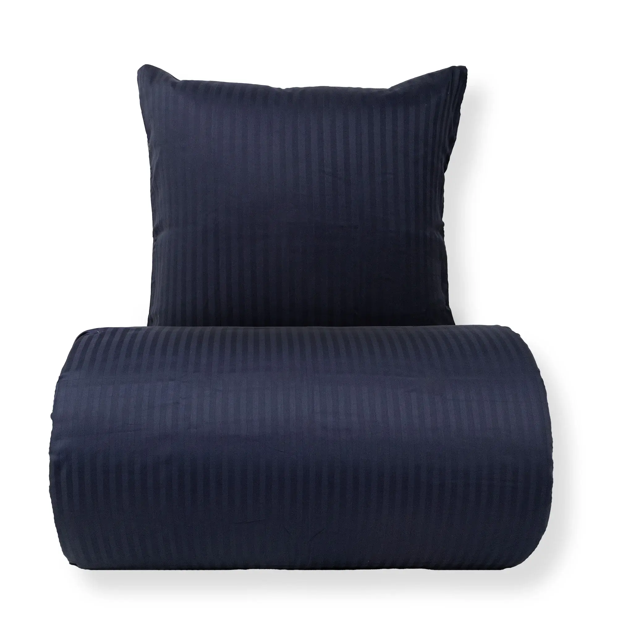 Borg Living Sengetøy 150x210 cm - 100% bomullssatin - Klassiske mørkeblå striper